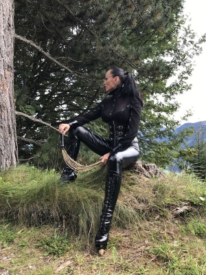 Domina Liane - Galerie 'Outdoor'