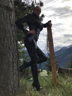 Domina Liane - Galerie 'Outdoor'
