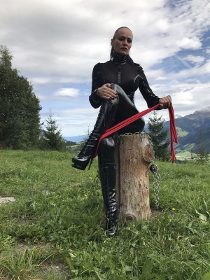 Domina Liane - Galerie 'Outdoor'