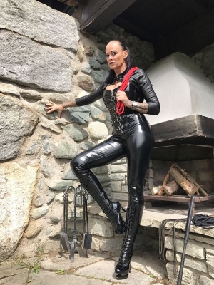 Domina Liane - Galerie 'Outdoor'