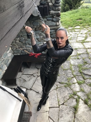 Domina Liane - Galerie 'Outdoor'