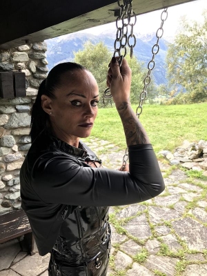 Domina Liane - Galerie 'Outdoor'