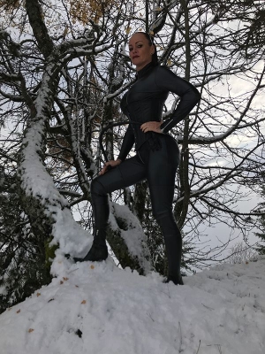 Domina Liane - Galerie 'Outdoor'