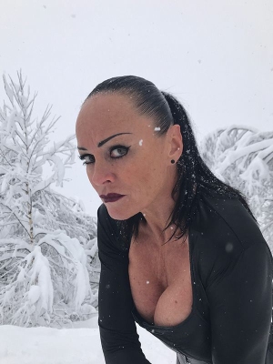 Domina Liane - Galerie 'Outdoor'