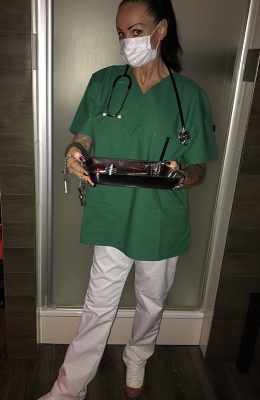 Domina Liane - Galerie 'Clinique'