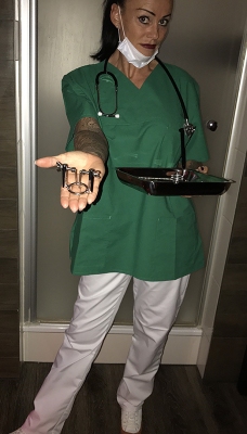 Domina Liane - Galerie 'Clinique'