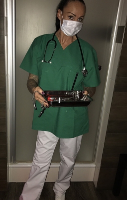 Domina Liane - Galerie 'Clinique'