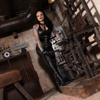 Domina Liane - Galerie 'Leather'